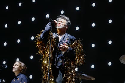 Adrián Dárgelos estrenó vestuario en Ferro