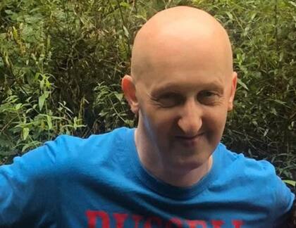 Adrian Daulby “perdió trágicamente la vida en un acto de valentía para salvar a otros”, dijeron sus familiares. Fuente: Policía del Gran Mánchester