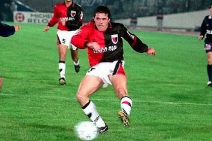 Adrián Gorostidi en su época como jugador de Colón de Santa Fe