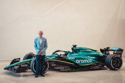 Adrian Newey, el mago de la aerodinámica, es la nueva estrella de Aston Martin; el ingeniero británico fue decisivo en la concepción de los autos dominantes de Red Bull.