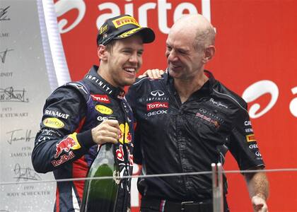 Sebastian Vettel y Adrian Newey, una fórmula que marcó una dinastía en Red Bull Racing: el piloto alemán y la escudería de Milton Keynes fueron tetracampeones, entre 2010 y 2013 con los autos que diseñó el ingeniero británico