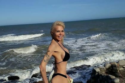 "Él (Ricardo) ya está conviviendo con una pareja que conoció hace dos años a mis espaldas, y fue lo que provocó esta ruptura", comenta Adriana Aguirre