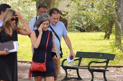 Adriana Belmonte y Diego Chomnalez, padres de Lola (Gentileza El País)