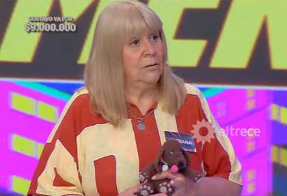 Adriana es repostera felina y canina y fue a Los 8 escalones con un amigurumi que representaba a Angelito, su perro de 18 años (Foto: Captura elterece)