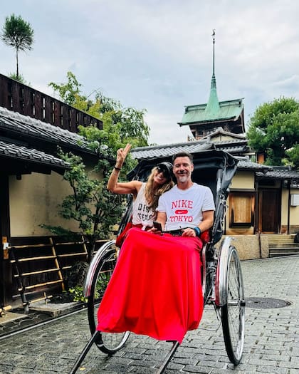 Adriane Galisteu junto a su esposo (Foto: Instagram/@galisteuoficial)