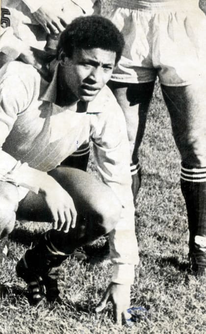 Adriano Tomaz Custódio Mendes en sus inicios como jugador