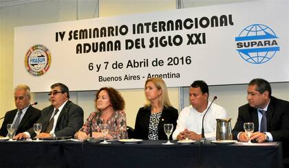 Aduaneros de la Argentina, Uruguay, Brasil, Colombia y Perú