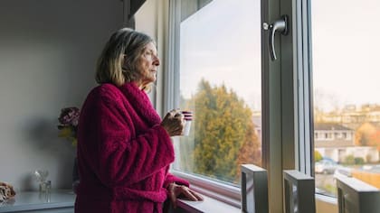 Advierten que la soledad acelera el envejecimiento biológico