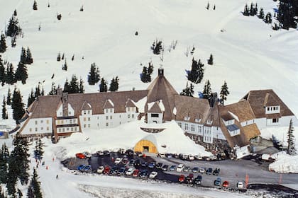 Una casa de miedo, así son algunas de las viviendas más escalofriantes del cine, como el Hotel Timberline Lodge donde se filmó "El resplandor"