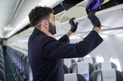 Según adelantó el gremio, será suspendido alrededor del 40% de los tripulantes de cabina