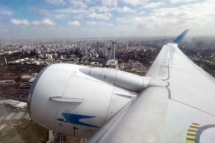 Aerolíneas Argentinas ha mejorado sus cuentas pero no se sabe cuáles son los planes oficiales