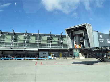 Aeropuerto Internacional "Armando Tola", El Calafate, Santa Cruz.