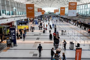 Detuvieron a cuatro iraquíes que intentaban abordar un avión a Ámsterdam con pasaportes falsos