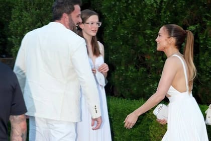 Affleck, su hija Violet, y Lopez, en la celebración de casamiento de los actores