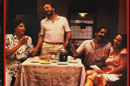 Afiche original de la película Made in Argentina, de Juan José Jusid. que protagonizaron en 1987 Marta Bianchi, Luis Brandoni, Patricio Contreras y Leonor Manso 