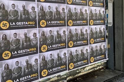 Afiches con la cara de Vidal, Macri, Bullrich y Marcelo Villegas, con la frase GESTAPRO, fueron repudiados por la DAIA.