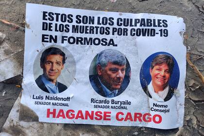 Afiches contra políticos opositores en Formosa