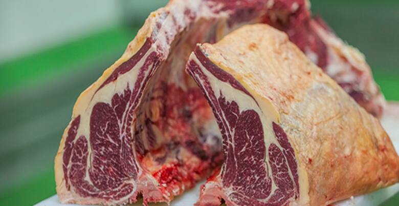 Carne con hueso