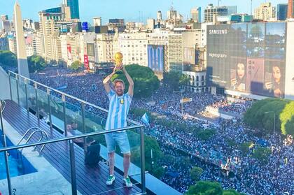 “Afortunadamente, los medios holandeses están muy interesados en Argentina. El país es extremadamente popular entre los turistas holandeses".