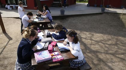 Afuera, también se estudia