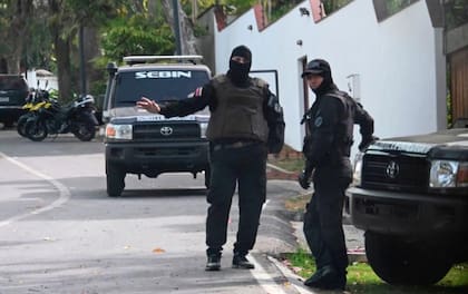 Agentes cubanos habrían participado en la reforma de los servicios de inteligencia venezolanos