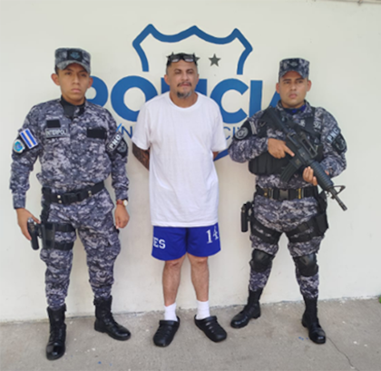 Agentes de ICE Boston, en coordinación con la oficina de ICE en El Salvador y el grupo SAFE, arrestaron a García Manzanares en Foxboro el 18 de febrero de 2024