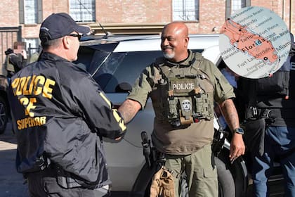 Agentes de Palm Beach, Florida, detuvieron a un migrante que llamó al 911