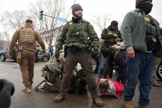 Agentes migratorios de EEUU efectúan allanamientos sin orden judicial, dice memorando