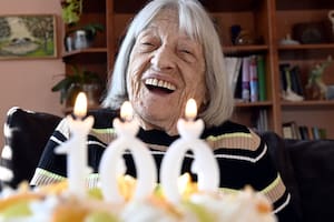 Agnes Keleti cumplió 100 años la campeona olímpica más anciana del mundo