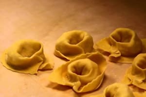 La receta tradicional de agnolotti rellenos de carne para disfrutar el fin de semana