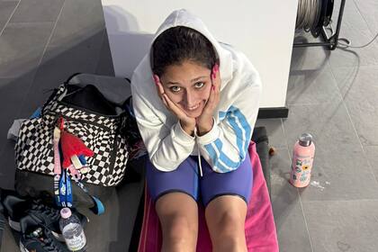 Agostina Hein, tras el título mundial juvenil en Rumania, feliz y todavía incrédula por semejante logro