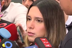 Agostina Páez, la abogada acusada de racismo, llegó al país tras dos meses de permanencia en Brasil