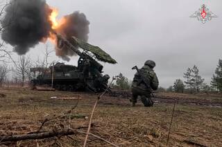 Agricultores europeos enfrentan costos más altos tras aranceles de la UE a fertilizantes rusos