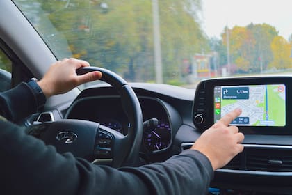 Aguardar unos minutos antes de salir permite que el motor levante la temperatura adecuada progresivamente