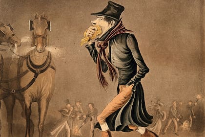 Aguatinta de color de 1862. Un hombre caminando por una calle llena de humo de Londres.