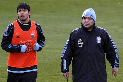 Agüero y Maradona, juntos en la selección de la Argentina