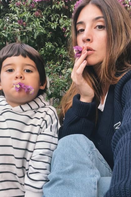 Agus con su hijo Andes, fruto de su anterior relación con el productor, Martín Bustamante.