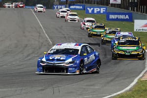 Súper TC2000. Canapino ganó, pero Rossi lo espera en un mano a mano desigual