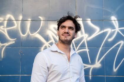 Agustín Iannone fue protagonista de la última versión de Hair y de Identidad testimonial