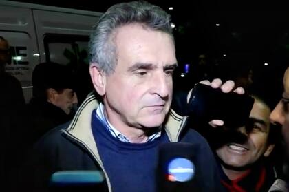 Agustín Rossi llega al búnker del frente de Todos