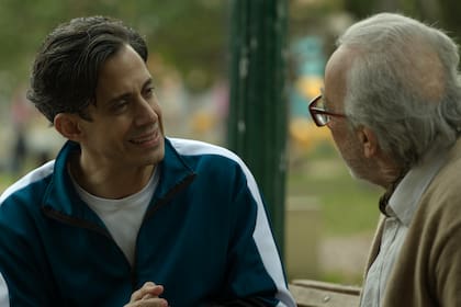 Agustín Aristarán, junto a Luis Brandoni en Parque Lezama