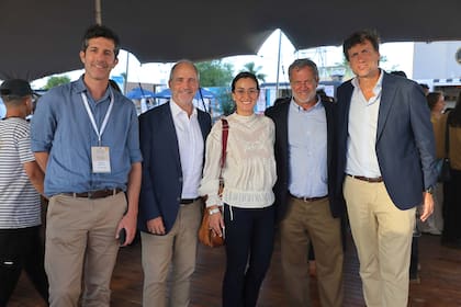 Agustín Bergés, Gerente Comercial en LA NACION; Gervasio Marques Pëña, María José Daura, Gerente de Marketing de Banco Macro; Hernán Elliot y Santiago Traynor