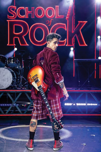Agustín caracterizado como el profesor Dewey Finn en el musical School of Rock, que estrena el 20 de junio en el Teatro Gran Rex.