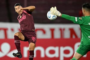 Una definición en el aire, el suspenso del VAR y el desahogo de Lanús para conseguir un resultado clave