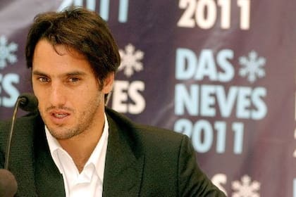 Agustín Pichot fue embajador de la Casa de Chubut en París; en la imagen, en un acto con la referencia política de Mario Das Neves