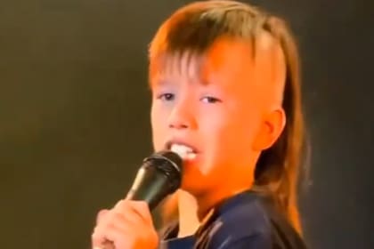 Agustín tiene 10 años y se volvió viral en las redes sociales tras cantar con Divididos en Tandil