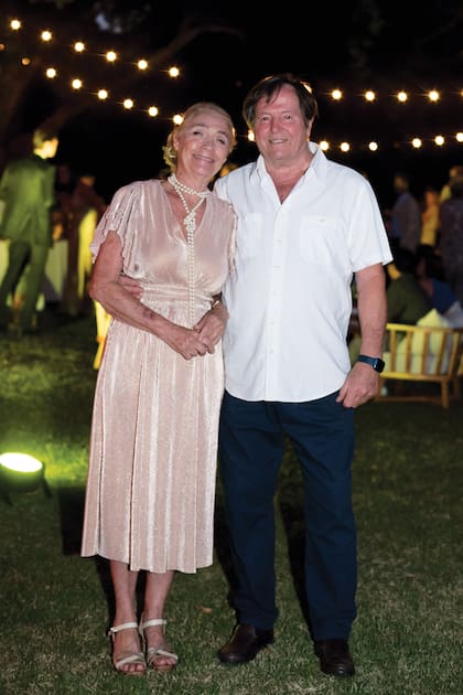 Agustina Blaquier
Nelson, abuela de
novia, y su marido,
Costabile Matarazzo
Priani.