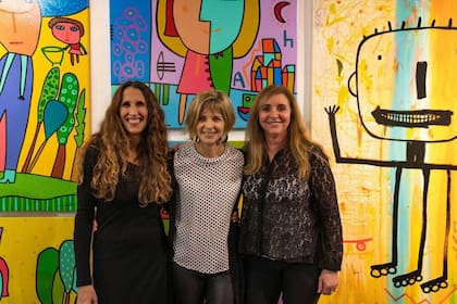 Agustina Chacón, Sonia Checchia y Nancy Ferro, las autoras del libro