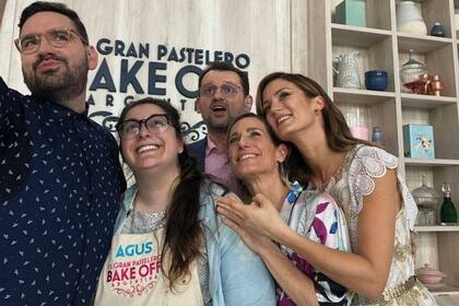 Agustina Fontela y el jurado de Bake Off Argentina en la segunda temporada del programa