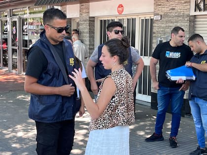 Agustina, la prima de Antonella Roccuzzo, manejaba el auto atacado en Rosario.